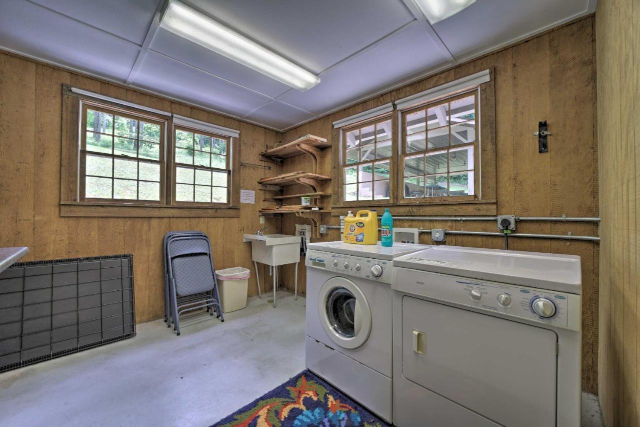Historic Cabin Grill And Hiking Trail Access! Bryson City Exterior photo